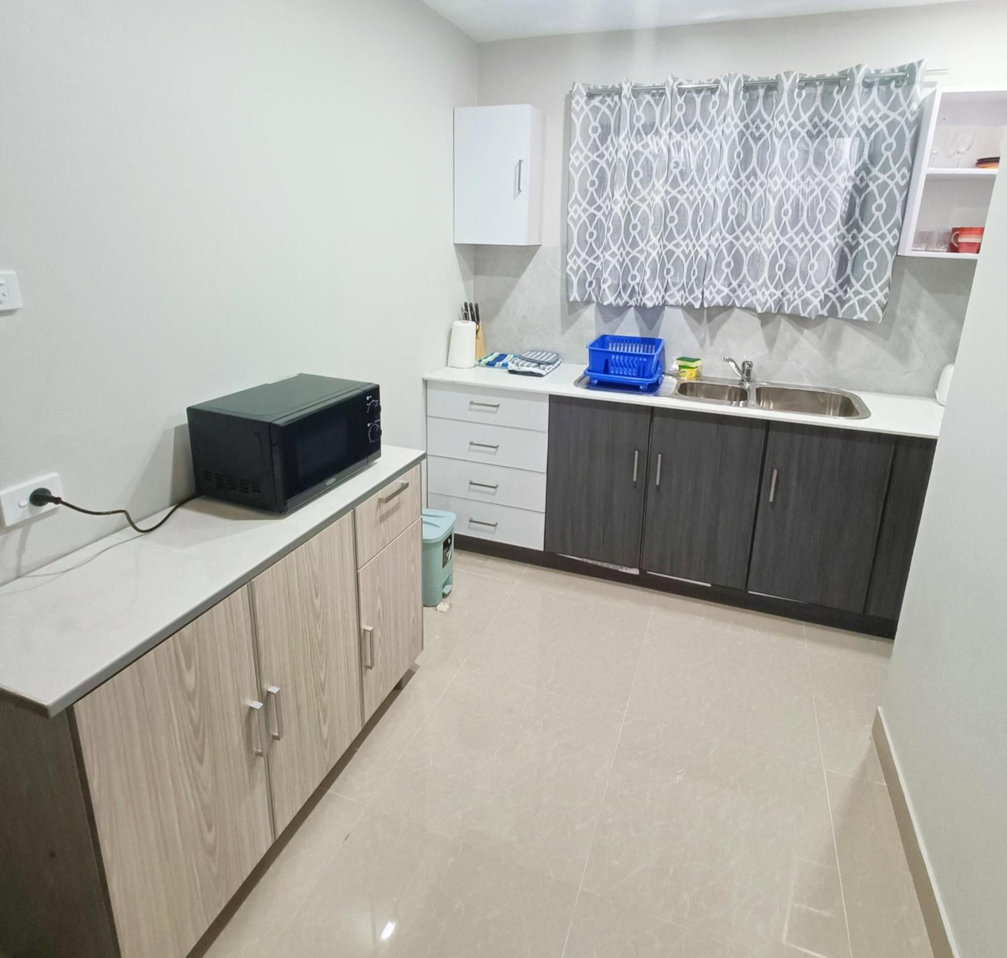 Pacific Apartments نادي المظهر الخارجي الصورة