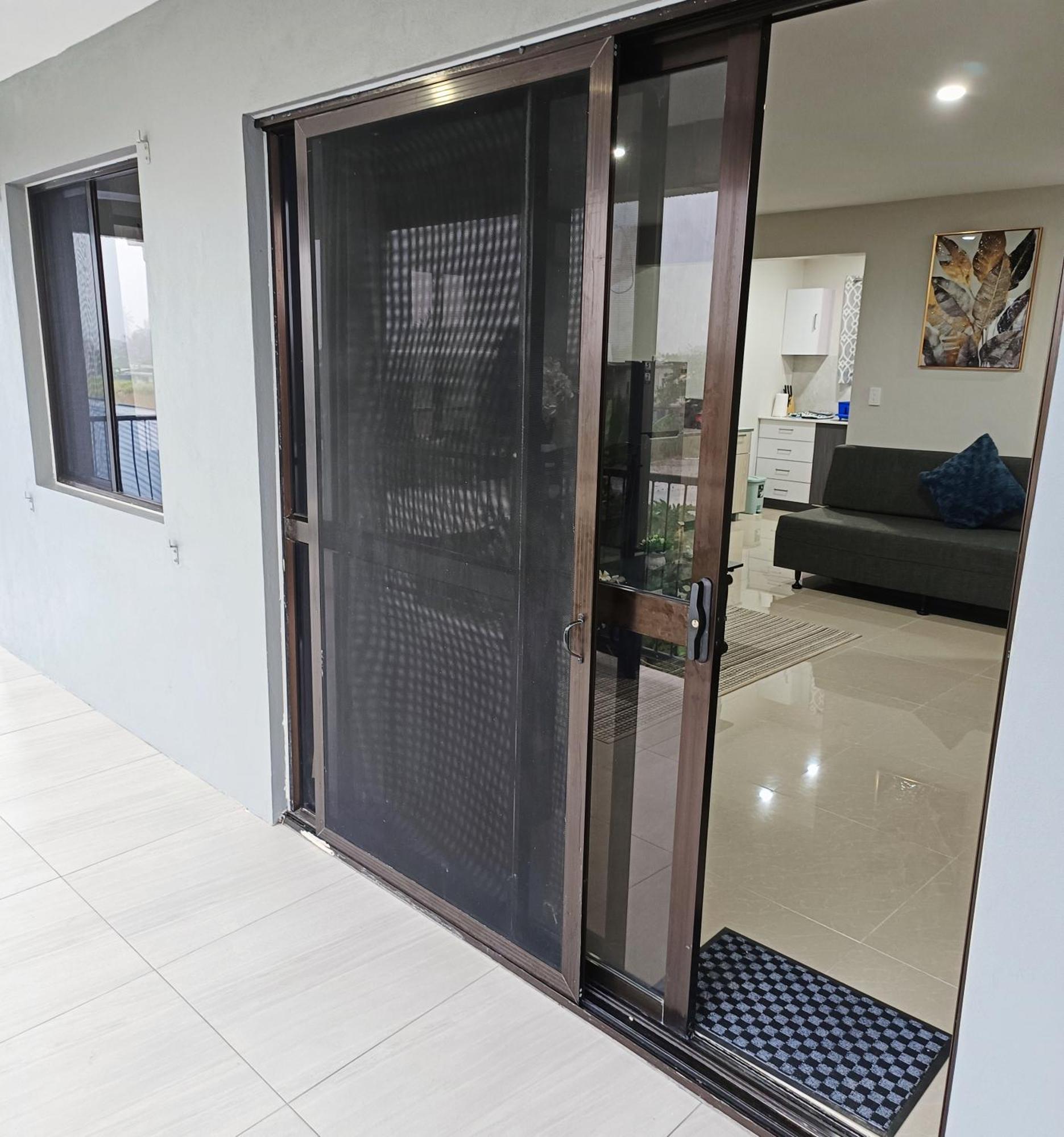 Pacific Apartments نادي المظهر الخارجي الصورة