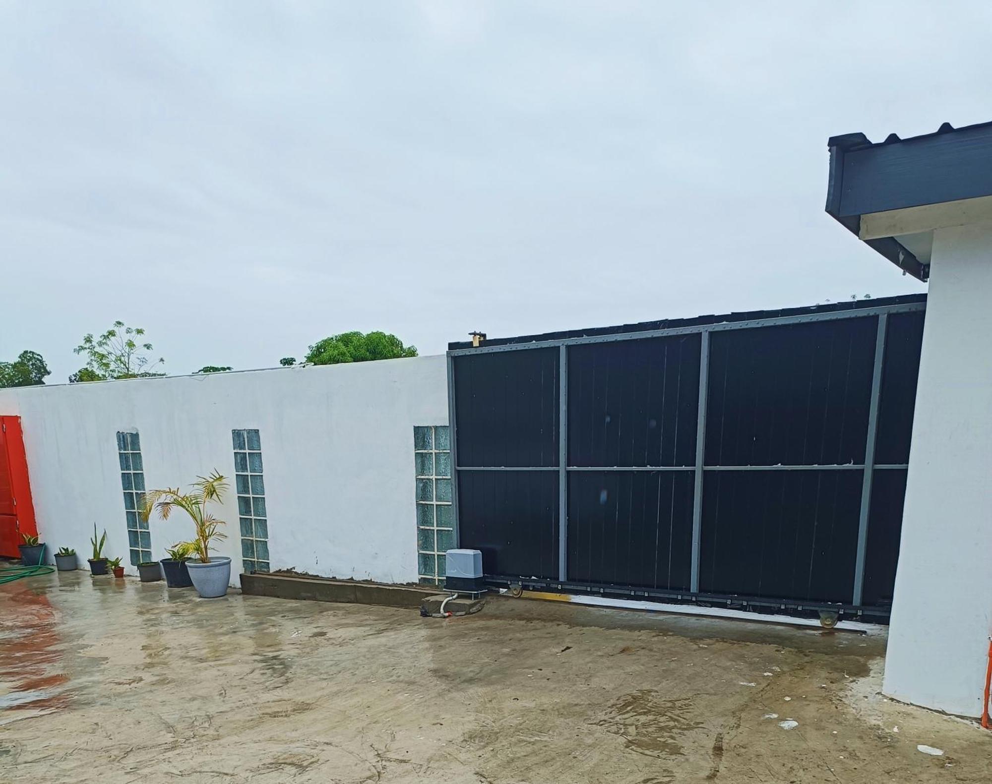 Pacific Apartments نادي المظهر الخارجي الصورة