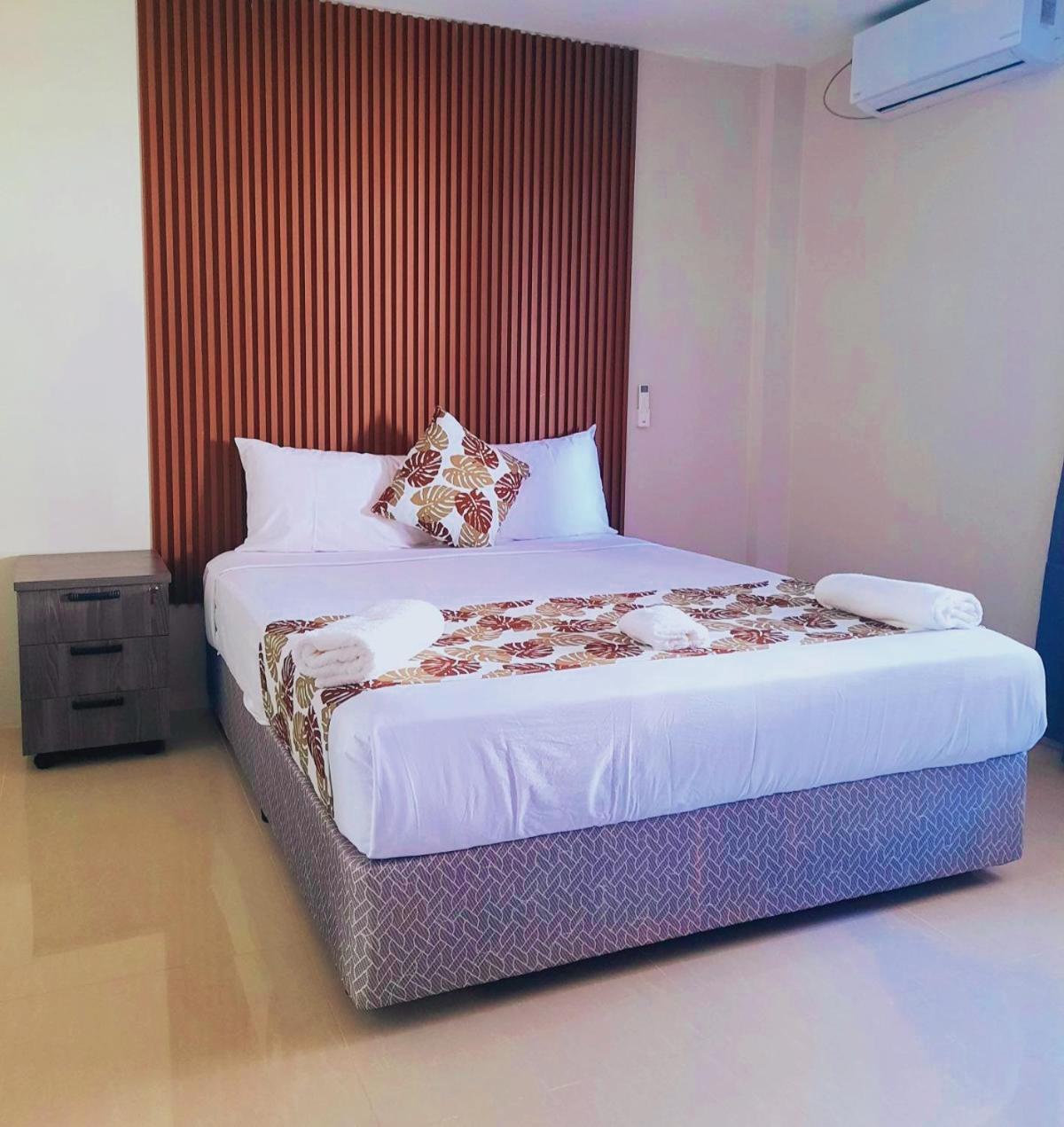 Pacific Apartments نادي المظهر الخارجي الصورة